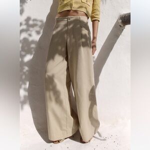Zara size 40 Wide Leg Pants with Darts